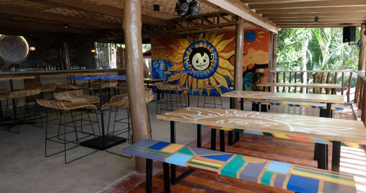 Mad Monkey Siquijor Hostel Exterior photo
