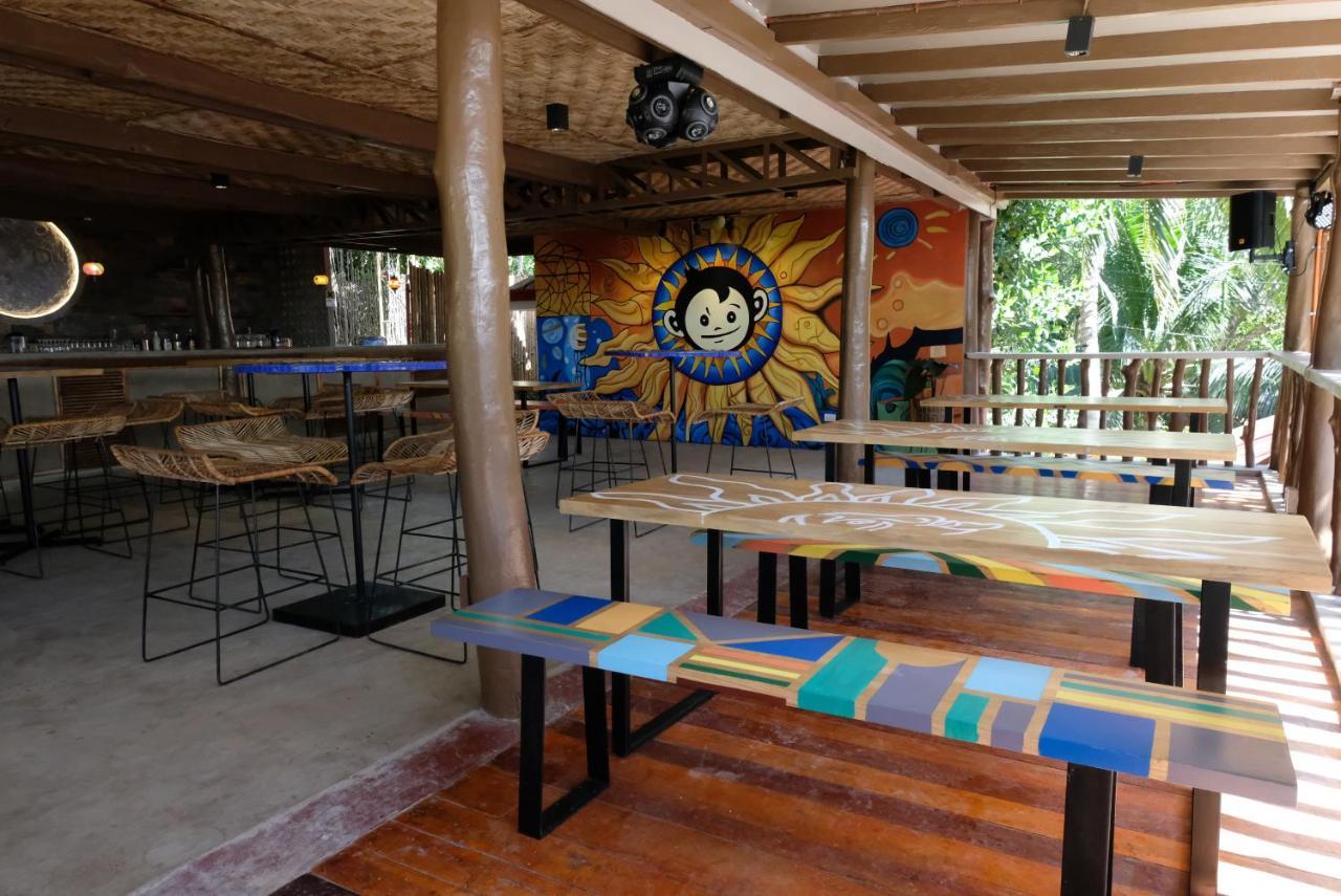 Mad Monkey Siquijor Hostel Exterior photo