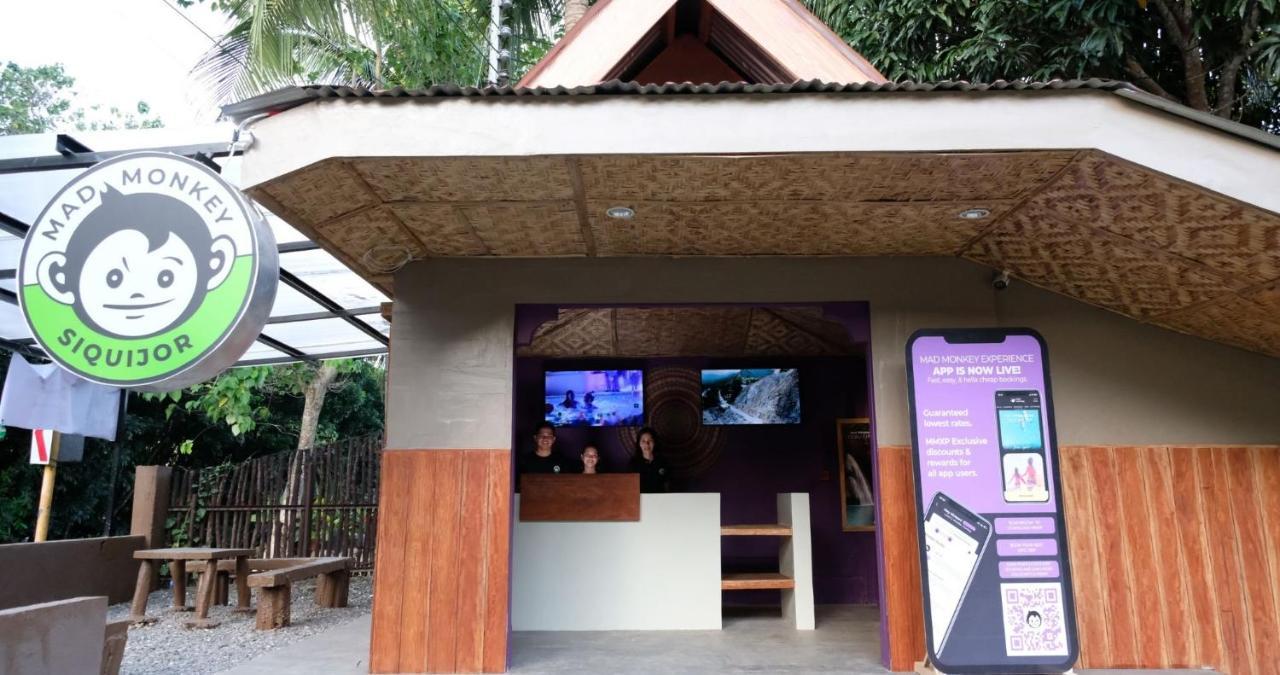 Mad Monkey Siquijor Hostel Exterior photo